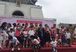 �ɰ�һ���H �����ĸ�ġ����ɰ���F(tu��n)���_(t��i)��ͬ�e�kĸ�H��(ji��)�f�˼����A���(d��ng)