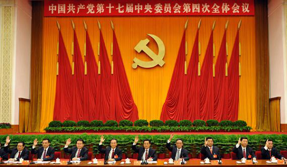 這是胡錦濤、吳邦國、溫家寶、賈慶林、李長春、習(xí)近平、李克強(qiáng)、賀國強(qiáng)、周永康在主席臺上。新華社記者黃敬文攝