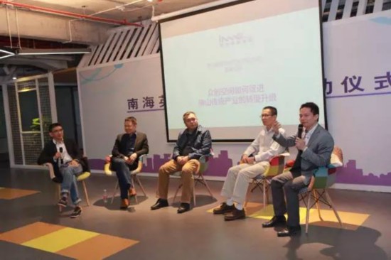 �Ϻ�Ӣ�Z��(chu��ng)�¿��g��ʽ����(d��ng)���������wʽ��(chu��ng)�I(y��)Ͷ�Y�c����(w��)