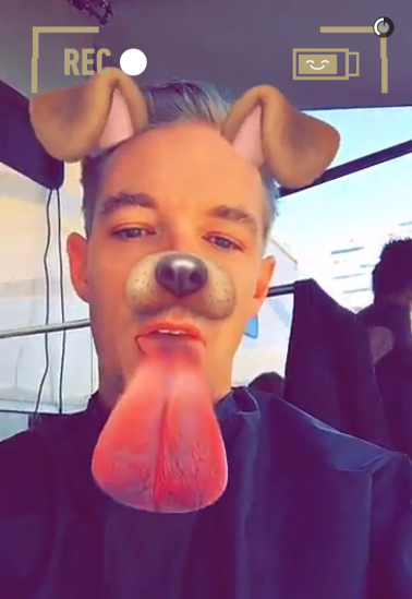 ���R���C���Y�� �ļ��罻ý�w�ı��F(xi��n)�����