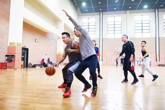 �����ϲ�g��@����λ���ǵ÷ֺ��l(w��i)���@һ�ۺÏČW���r��һֱ���m(x��)���˽�������(chu��ng)�I(y��)���g����Ȼ��������������T��