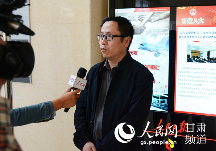 �m�ݴ�W(xu��)���c�����W(xu��)Ժ��Ժ�L(zh��ng)������������W(w��ng)���L�������ļ� �z��