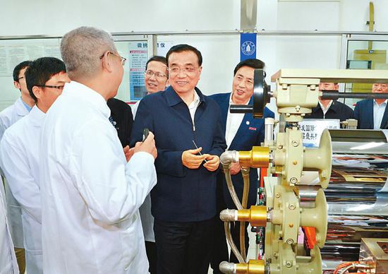 4��25������ˏ�(qi��ng)��������Ĵ���W(xu��)�߷��Ӳ��Ϲ��̇������c(di��n)��(sh��)�(y��n)�ҿ���Ƽ���(chu��ng)�¡��ɹ��D(zhu��n)������r��