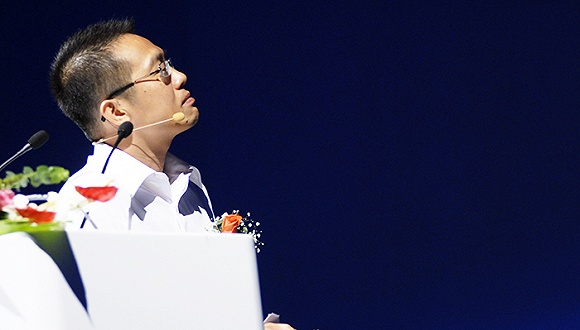 2000�꣬���A���������(n��i)����(chu��ng)�I(y��)���Ĵ󱳾������r(sh��)�θ����õ���һ���x�_�A�飬���τ�(chu��ng)�k�˸۞��W(w��ng)�j(lu��)��