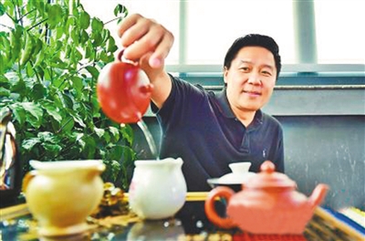 臺(tái)灣媒體人“變身”福州茶農(nóng) 臺(tái)灣媒體人“變身”福州茶農(nóng)