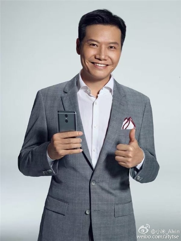 �t��Pro AMOLED�����a(ch��n)�̽��أ����Ժ��x��늺;��|����