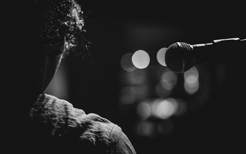 ���ɰ����ꡰ�ѡ�Ԓ(hu��)�f(shu��)��ɽ�����q���c���{