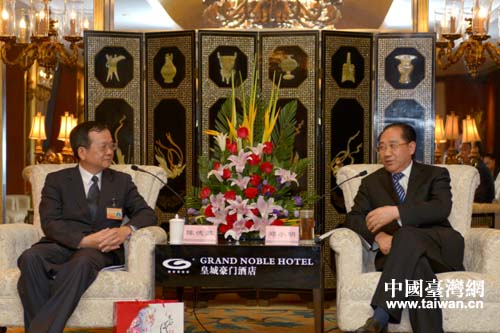 陜西省政協(xié)副主席鄭小明會見臺灣兩岸共同市場基金會代表團(tuán)。 陜西省政協(xié)副主席鄭小明會見臺灣兩岸共同市場基金會代表團(tuán)。