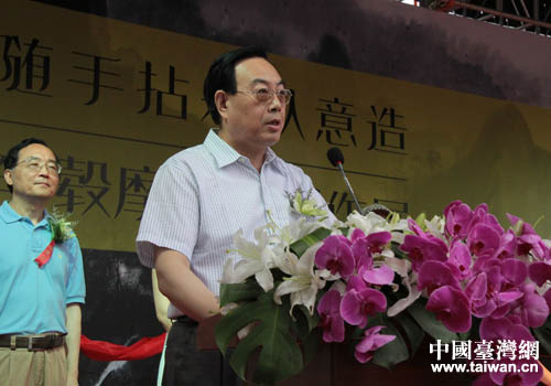 市政協(xié)主席葉明在畫展開幕式致辭 市政協(xié)主席葉明在畫展開幕式致辭