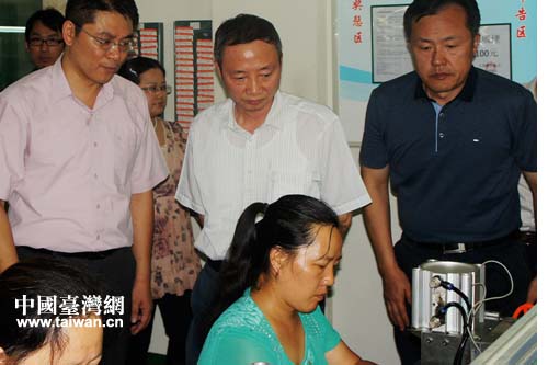 四川省臺辦主任周敏謙視察信音電子 四川省臺辦主任周敏謙視察信音電子