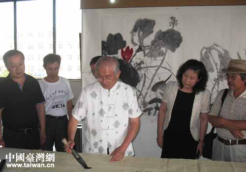 �{(di��o)�нMһ���b�p�_����������Ʒ