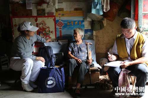 臺(tái)灣慈濟(jì)基金會(huì)到山東沂南進(jìn)行困難戶調(diào)查活動(dòng) 臺(tái)灣慈濟(jì)基金會(huì)到山東沂南進(jìn)行困難戶調(diào)查活動(dòng)