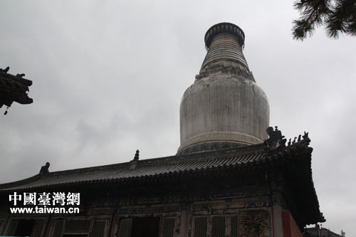 "護(hù)國佑民釋迦文佛真身舍利寶塔”,亦稱“大慈延壽寶塔” "護(hù)國佑民釋迦文佛真身舍利寶塔”,亦稱“大慈延壽寶塔”