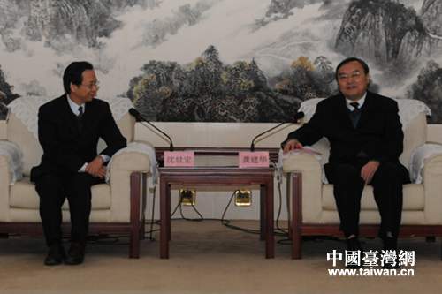 ����ʡί��ί��ʡί�ؕ��L�����A��Ҋ�����_�M�����Ὥ�����l(xi��ng)�С����L�F(tu��n)һ��