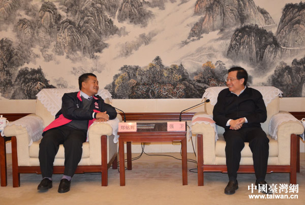 ����ʡί��ӛ��(qi��ng)�l(w��i)�H�Е�(hu��)Ҋ�_(t��i)�����̿��R�o�O���忂��Ժ��ꑅ��L�F(tu��n)һ��