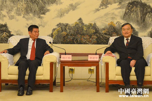 江西省委秘書長龔建華會見臺灣中華兩岸勞動關(guān)系發(fā)展協(xié)會江西參訪團(tuán)一行 江西省委秘書長龔建華會見臺灣中華兩岸勞動關(guān)系發(fā)展協(xié)會江西參訪團(tuán)一行