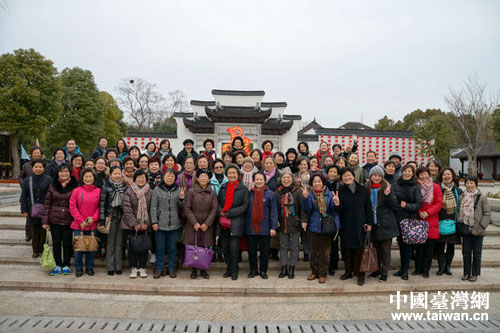 在滬臺胞姐妹參觀南潯古鎮(zhèn) 在滬臺胞姐妹參觀南潯古鎮(zhèn)