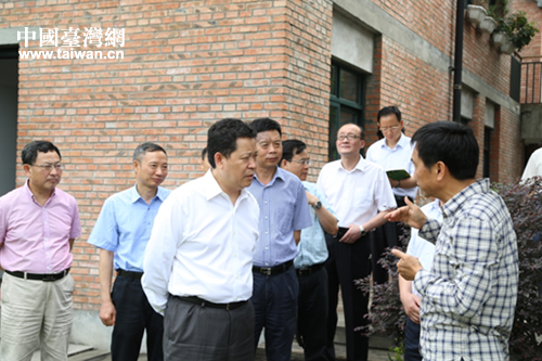 �Ĵ�ʡ���f(xi��)����ϯ���dƽ��ǰ�У����˴���������f(xi��)ί�T(li��n)��ҕ��M���½�h�_(t��i)�Y��I(y��)������˾�{(di��o)��