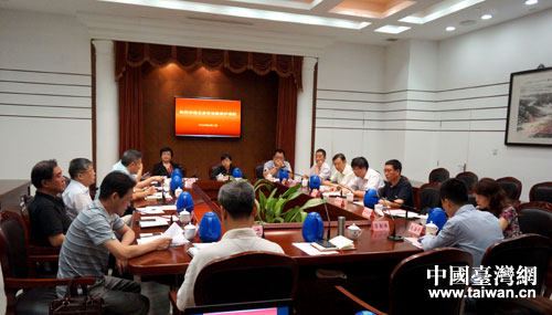 北京市臺(tái)聯(lián)一行到上海市臺(tái)聯(lián)進(jìn)行座談?dòng)懻? alt=