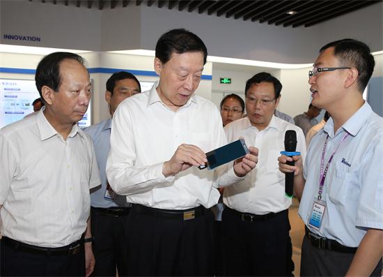省委書記羅志軍在蘇州昆山臺(tái)資企業(yè)調(diào)研 省委書記羅志軍在蘇州昆山臺(tái)資企業(yè)調(diào)研