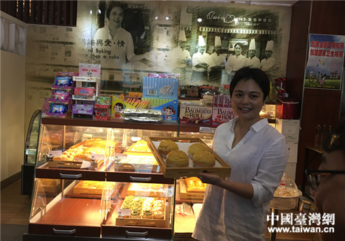 海南新娘詹夏莉和她最喜愛的點心 海南新娘詹夏莉和她最喜愛的點心