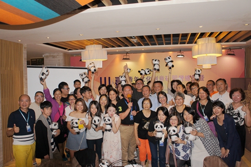 全體營(yíng)員在結(jié)營(yíng)儀式上合影 全體營(yíng)員在結(jié)營(yíng)儀式上合影