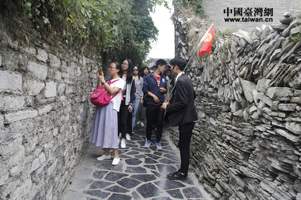 ���r���(zh��n)�����ɫ�ģ�����620��vʷ�ı���������Ŵ�ם{����ʯ�����Sɳ����