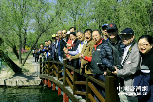 參訪團(tuán)到承德避暑山莊參觀 參訪團(tuán)到承德避暑山莊參觀