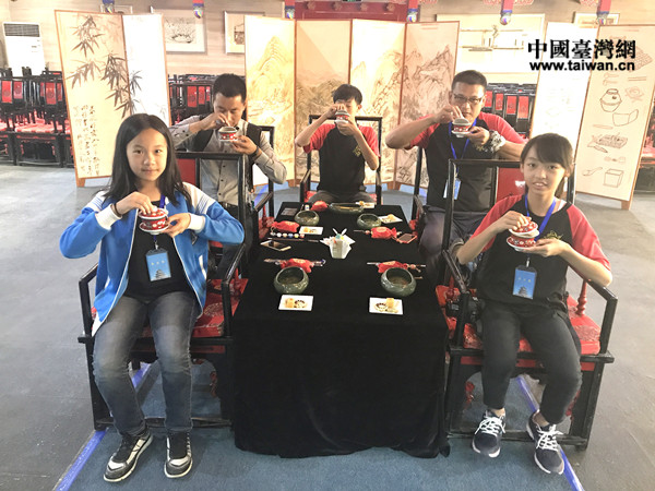 臺東縣海端小學師生學習茶道禮儀 臺東縣海端小學師生學習茶道禮儀