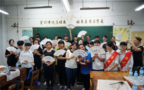 ��������x ���ݡ��_(t��i)����С�W(xu��)У�@�������(d��ng)�e��