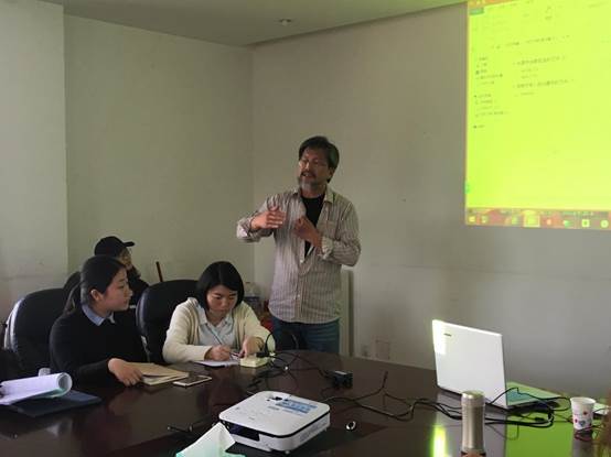 �{�������Ĵ���W�e�k���_���˵������Jͬ�����}�v��