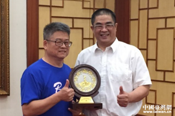 �~ҫ�A��(hu��)�L(zh��ng)���ң��c�~����У�L(zh��ng)���Q�o(j��)��Ʒ