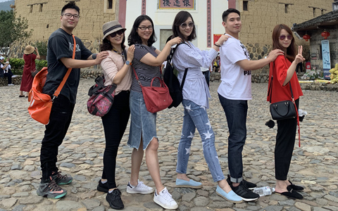 �Ϻ����_(t��i)(li��n)�M���ɰ�������Ů���}̽���_(t��i)���Ļ��YԴ���M�D��