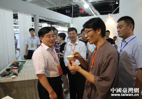 �_����ˇ�����F�eչʾ���l(f��)�ı���