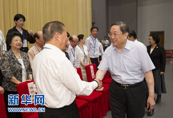 俞正聲會(huì)見臺(tái)灣民意代表交流參訪團(tuán) 俞正聲會(huì)見臺(tái)灣民意代表交流參訪團(tuán)