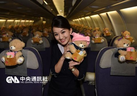 ���d���ռӏ��桰�ս�С�ܡ�17���ٵǙC��С�ܴ�܊����ľͰ��ë���b���ȷ��������ο�ͬ�α���������Դ���_���������硱