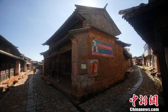 ���ϲ��R�ŵ���Ҫ�Aվ���������A�������� �z