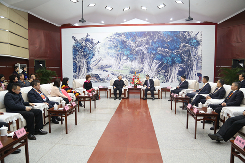 四川省副省長(zhǎng)朱鶴新會(huì)見中國(guó)國(guó)民黨前副主席詹春柏