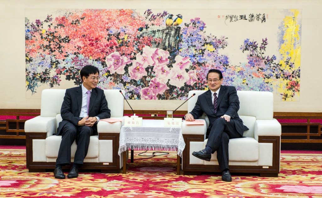 2017��4��18�����磬�Lɳ��ί�ן��t��ӛ��Ҋ�_�����������̘I(y��)�y�ж����L�ΠN��