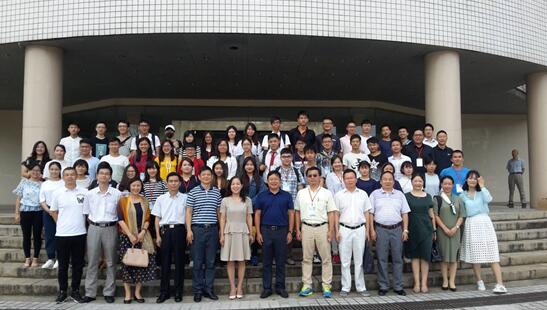 岳陽市領(lǐng)導(dǎo)與“臺灣學(xué)子湖南行”一行合影留念 岳陽市領(lǐng)導(dǎo)與“臺灣學(xué)子湖南行”一行合影留念