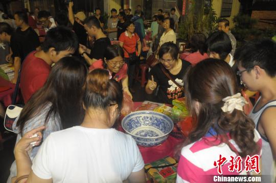 �ɰ����ﲩ��_(t��i)�ϳ���Ԫ���M(j��n)܊�B�T���Z����܊