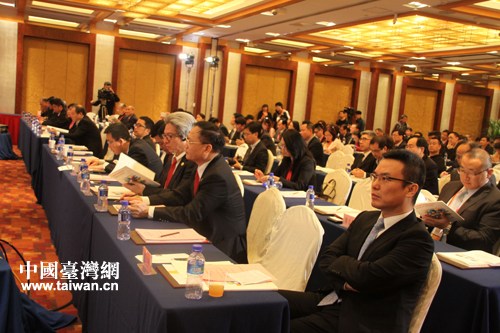 �����y��֧���ھ��_��l(f��)չ�ṩ30�|Ԫ����������