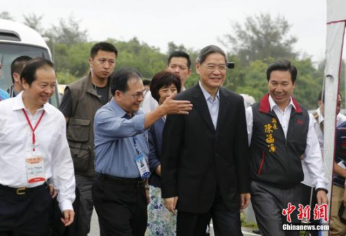 5��24�������_�k���Ώ�־܊ð�ꅢ�L���T����ˮ�졣���麣�u�����T����ȱ��ˮ����־܊�f�����F(xi��n)�������T��ˮ�ǽ��T�l(xi��ng)�H�����Q��һ����Ҫ���}���F(xi��n)��ˮ�r���ѻ���Մ�ף���һ���Ǻ�����ͬ���Ӿoʩ����׌���T�l(xi��ng)�H���պ��ϴ�ꑵ�ˮ����ͬ��һ���ˣ�ͬ�һ��ˮ���� <a target='_blank'  _fcksavedurl='http://www.chinanews.com/'><p  align=