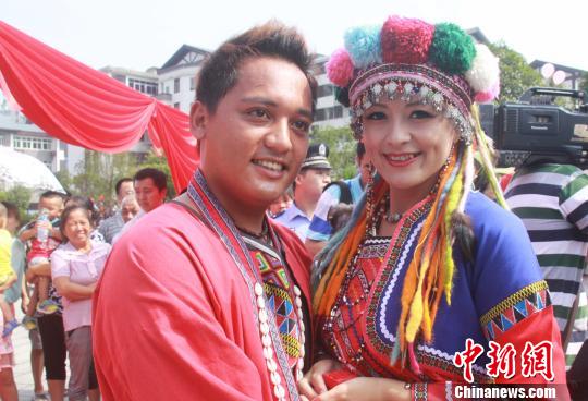 �ɰ�16��(du��)���˽�������ɽ�e�k���w��Y���D��