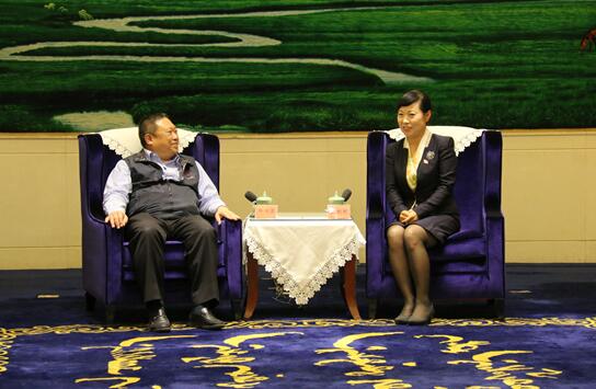 ��(n��i)�ɹ����΅^(q��)�hί��ί���y(t��ng)��(zh��n)�����L(zh��ng)����ϼ��(hu��)Ҋ(ji��n)�Ї�(gu��)�_(t��i)���Wί��(hu��)��ϯ������һ��