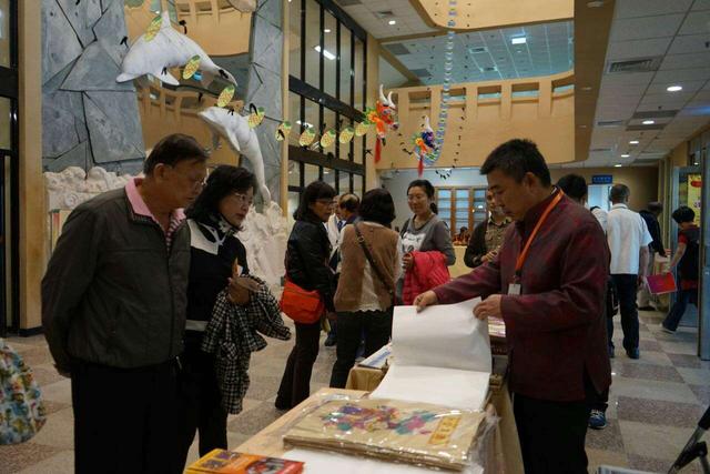 �����ʷ��z�[�´���ɽ�|�����|(zh��)�Ļ��z�a(ch��n)չ�ݡ����_����ɏѲչ