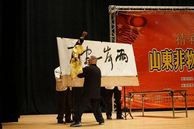 �����ʷ��z�[�´���ɽ�|�����|(zh��)�Ļ��z�a(ch��n)չ�ݡ����_����ɏѲչ