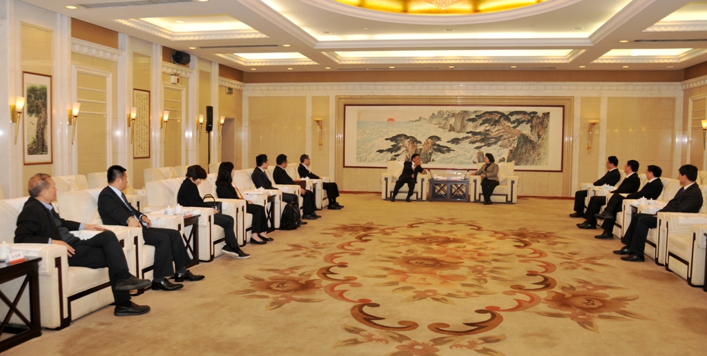 山東省委領(lǐng)導(dǎo)會(huì)見江丙坤一行 山東省委領(lǐng)導(dǎo)會(huì)見江丙坤一行