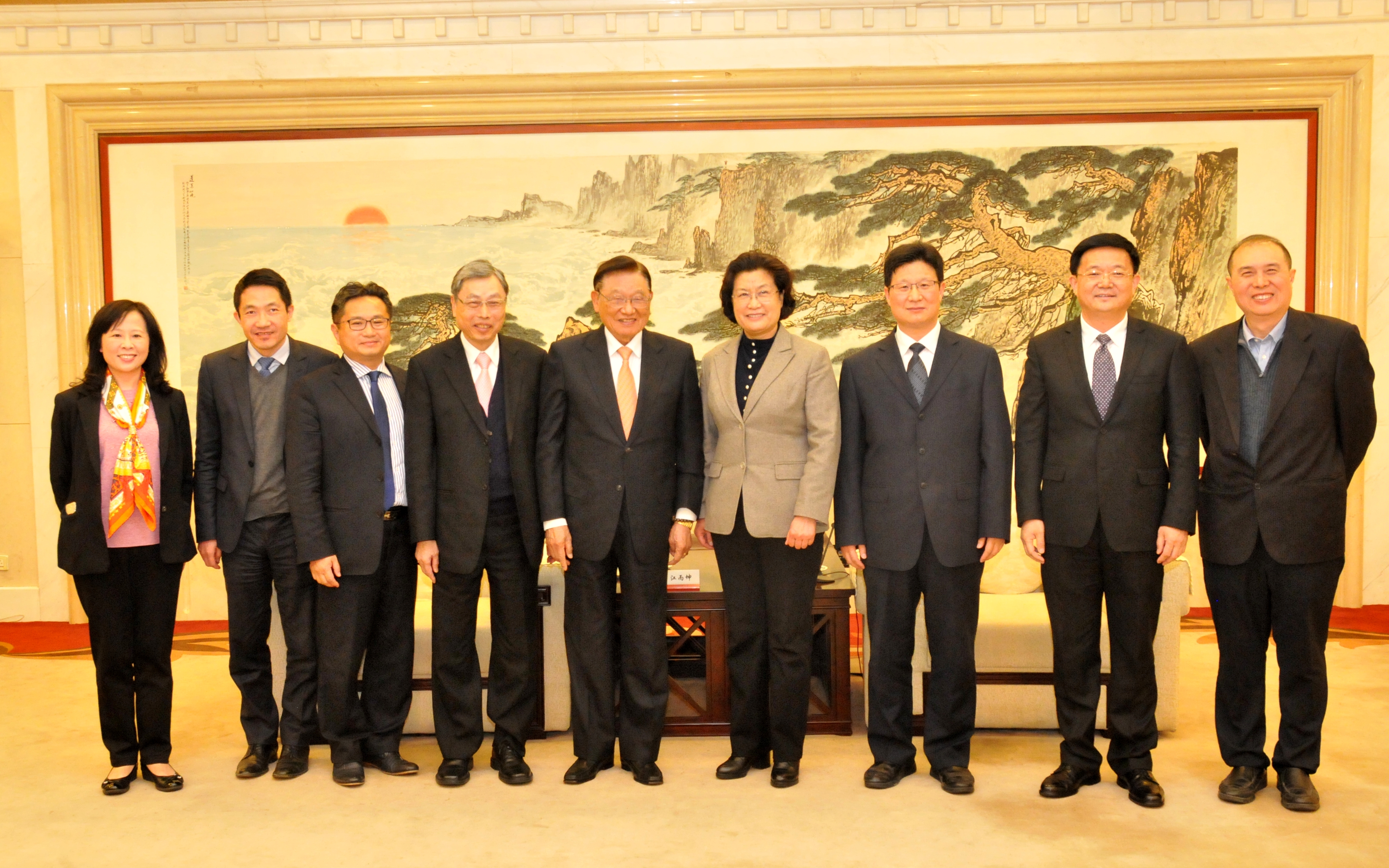 山東省委領(lǐng)導(dǎo)會(huì)見江丙坤一行 山東省委領(lǐng)導(dǎo)會(huì)見江丙坤一行