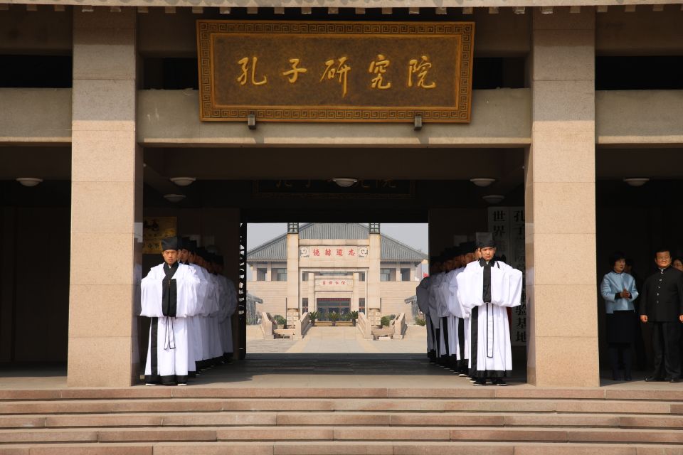 ���A���y(t��ng)�Ļ��c�ɰ�����l(f��)չ��ӑ����ɽ�|�����e��